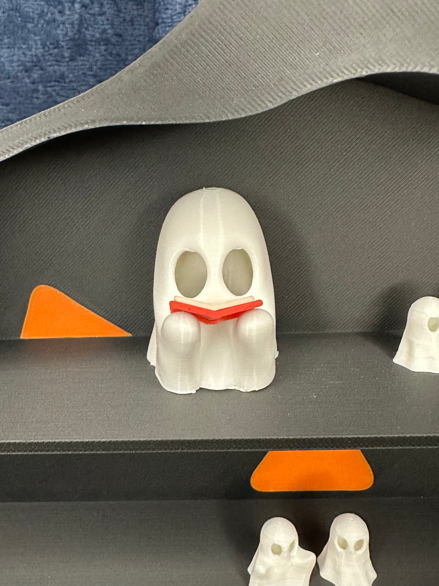 Mini Book Reading Ghost – 1.5 Inch Cute Halloween Decor