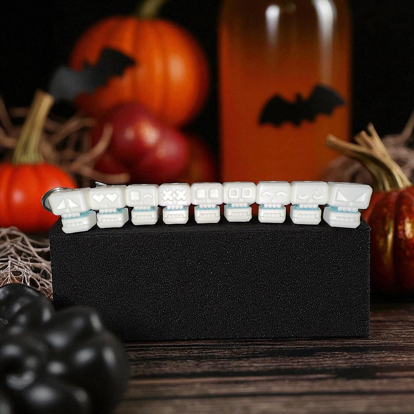Halloween Skull Clicker Fidget Keychain – Stress Relief Toy