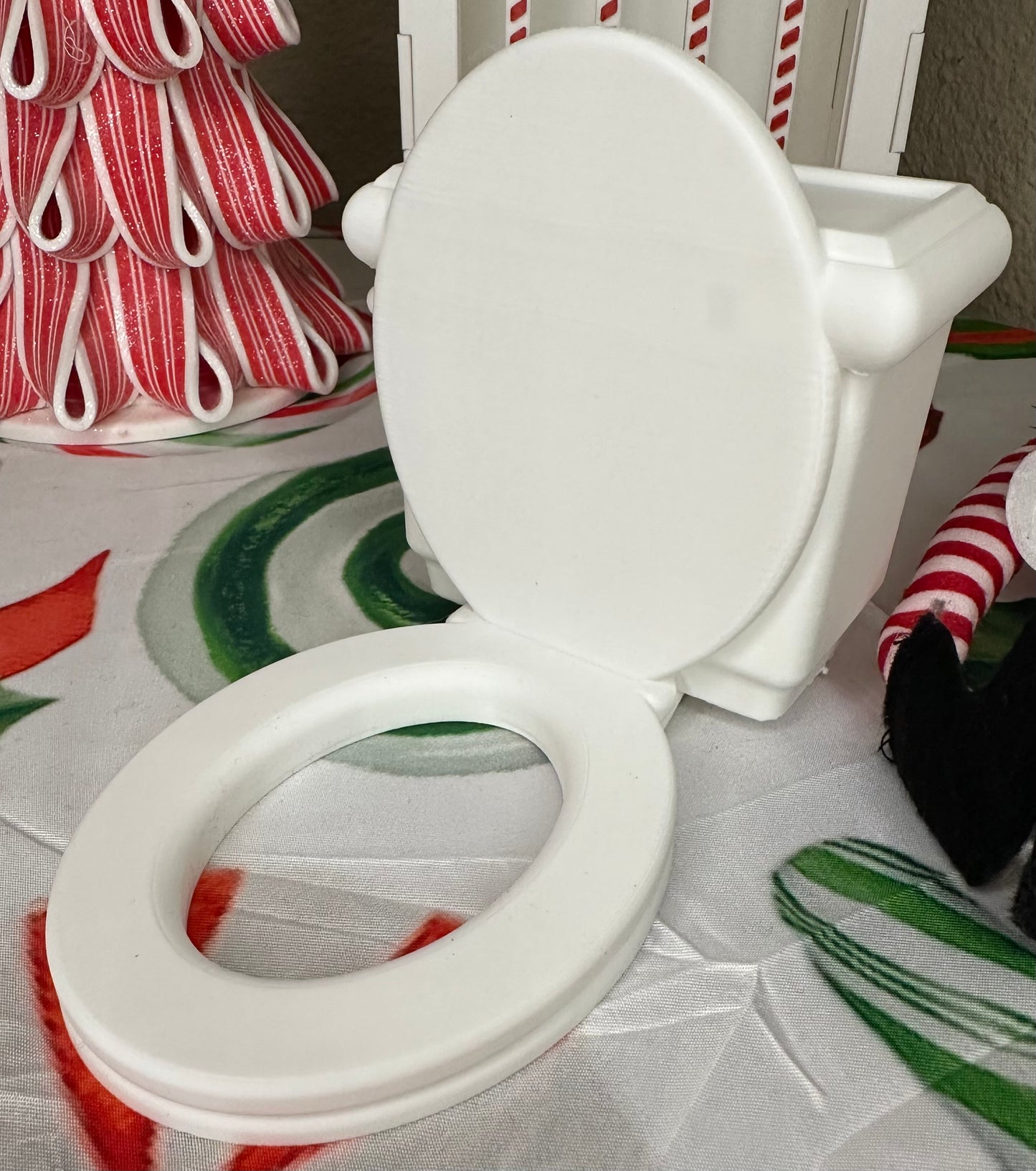 Skibidi Toilet Elf Accessory – Hilarious 3D Printed Elf Prop for Funny Elf Setups