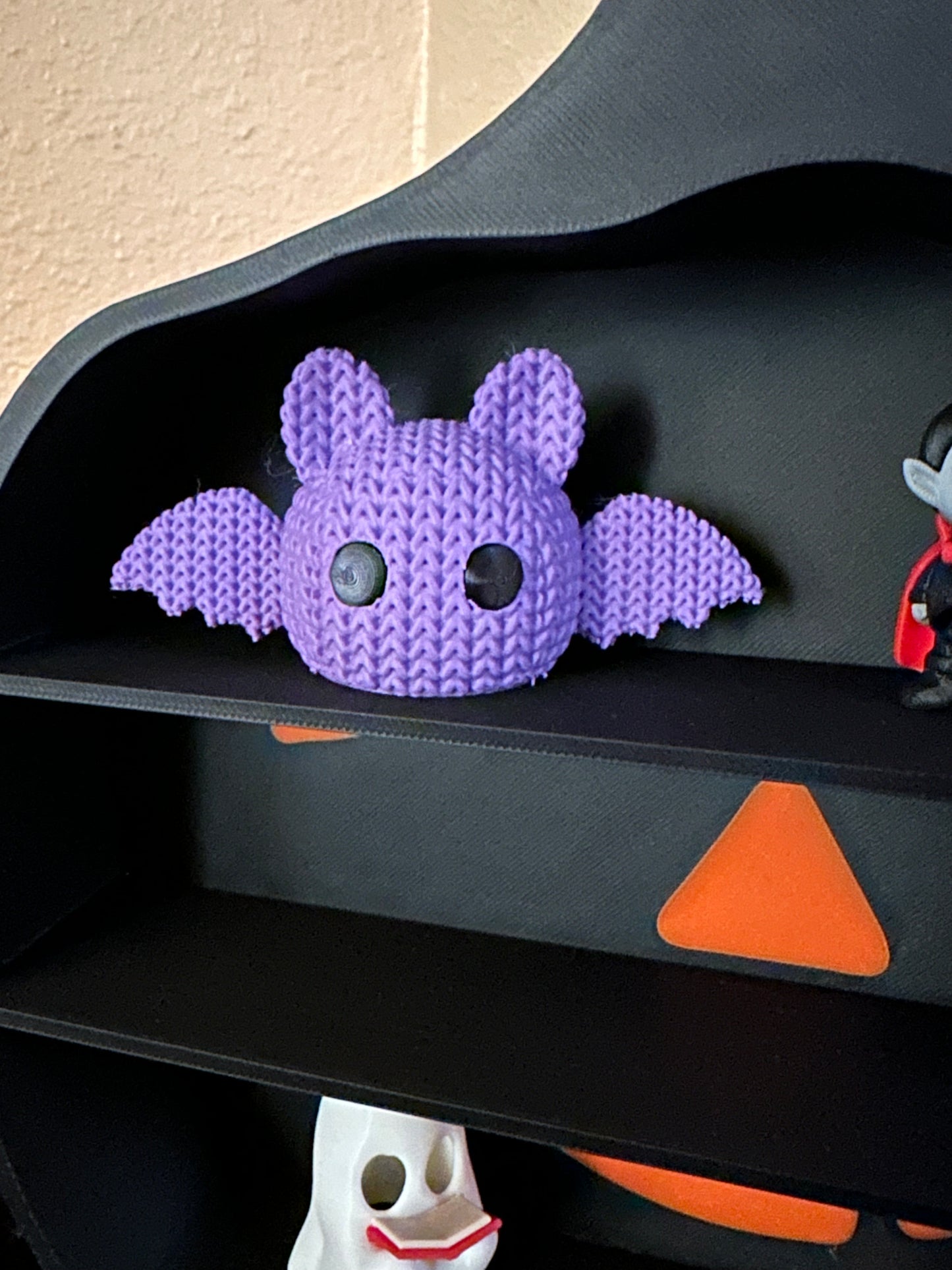 Mini 3D Printed Knitted Style Bat – Cute Halloween Shelf Decor